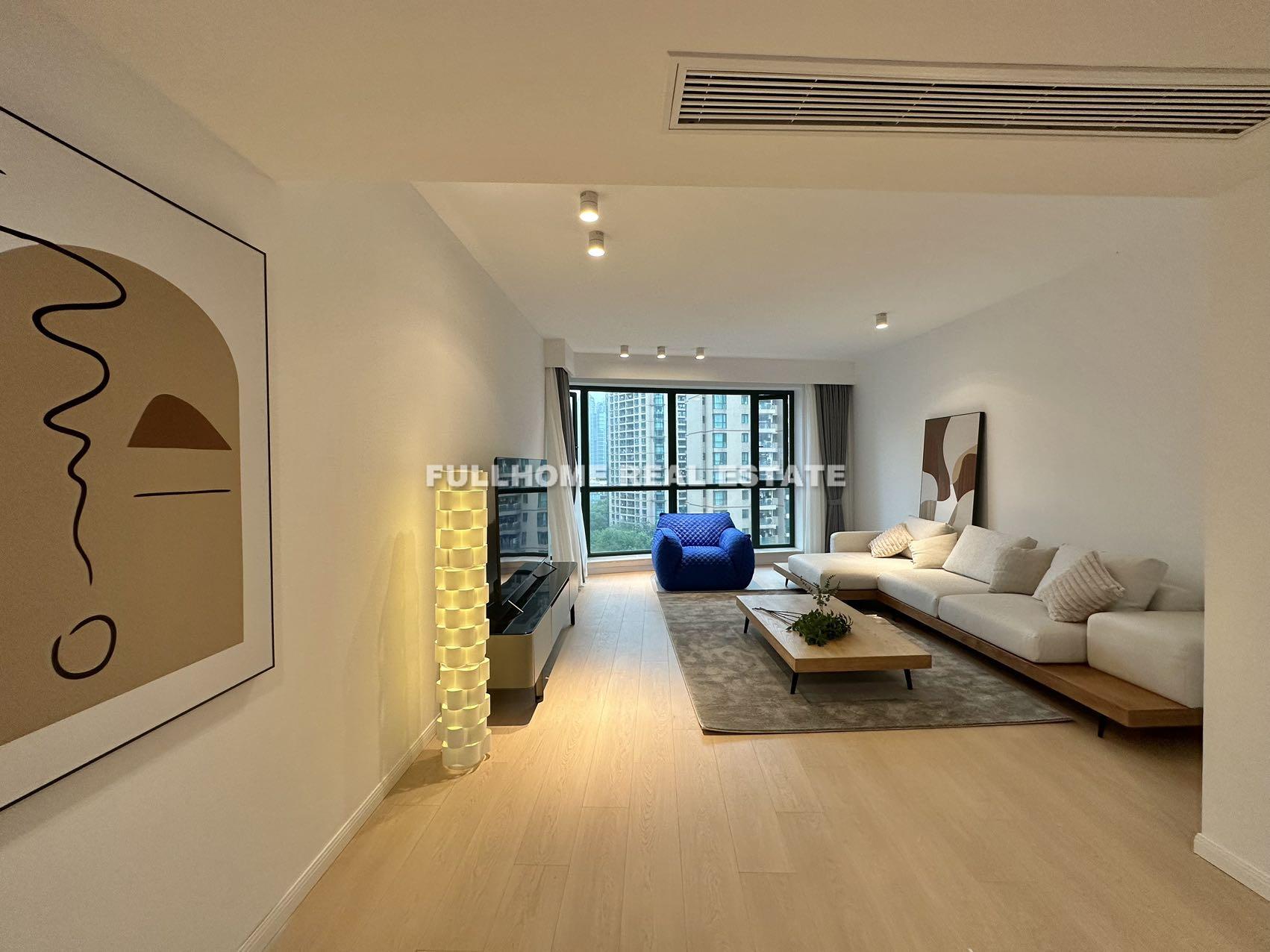 Similar property: Yanlord Garden, 4 bedrooms, 223 sqm in Shanghai