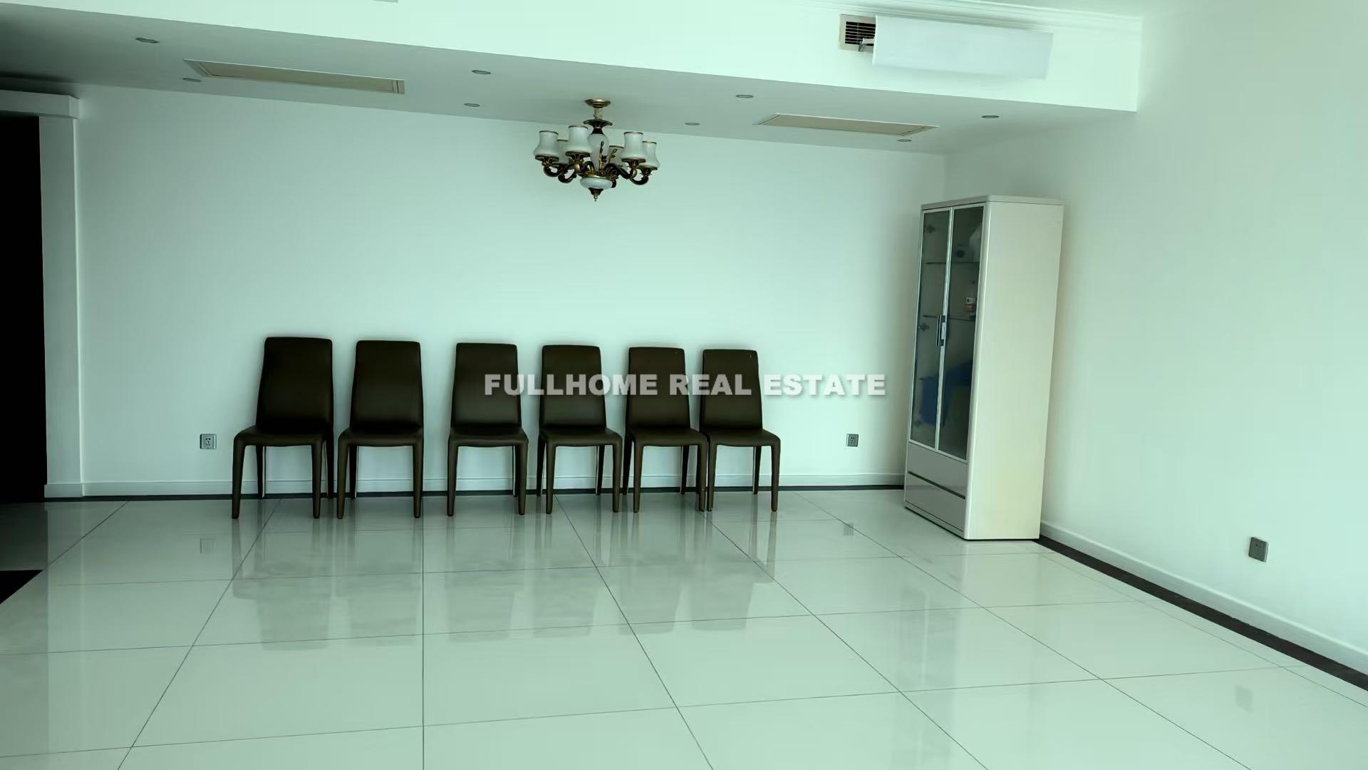 Shimao Riviera Garden - 3 bedroom apartment in Shanghai, Lujiazui, Pudong