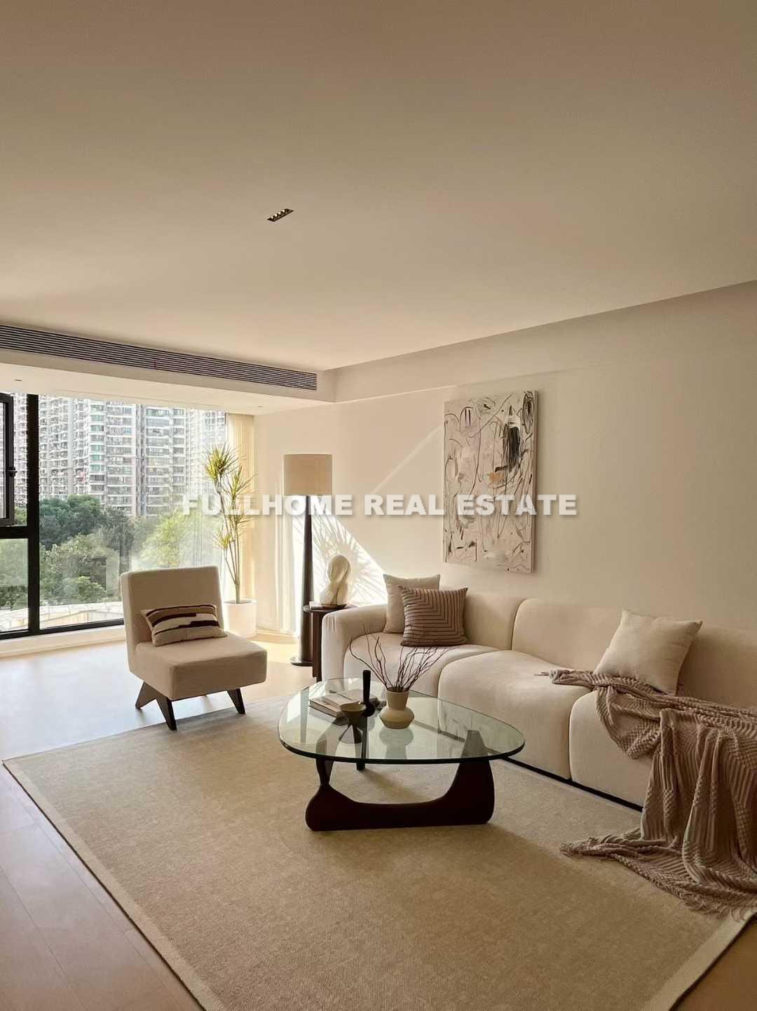 Zhong Yuan Liang Wan Cheng - 2 bedroom apartment in Shanghai, Putuo, Downtown