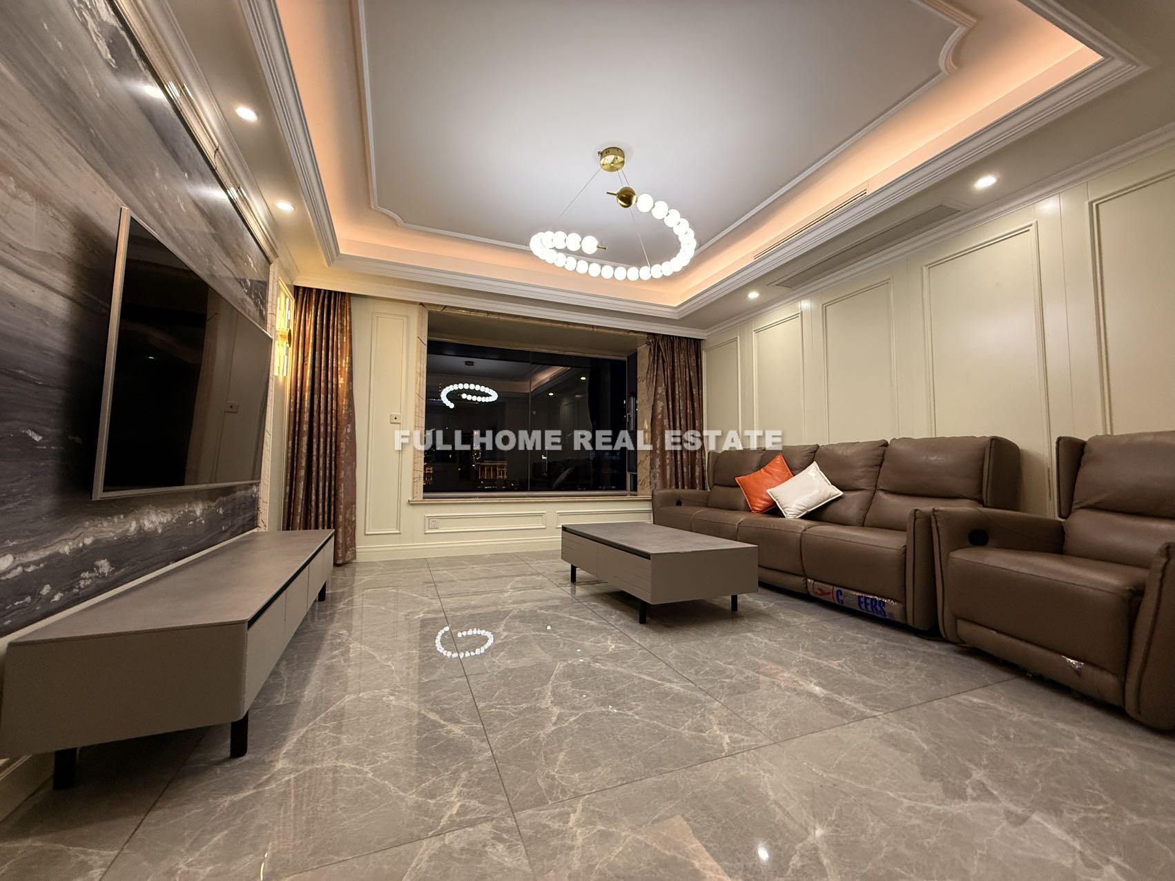 YaoJiang International Plaza - 3 bedroom apartment in Shanghai, The Bund, Downtown