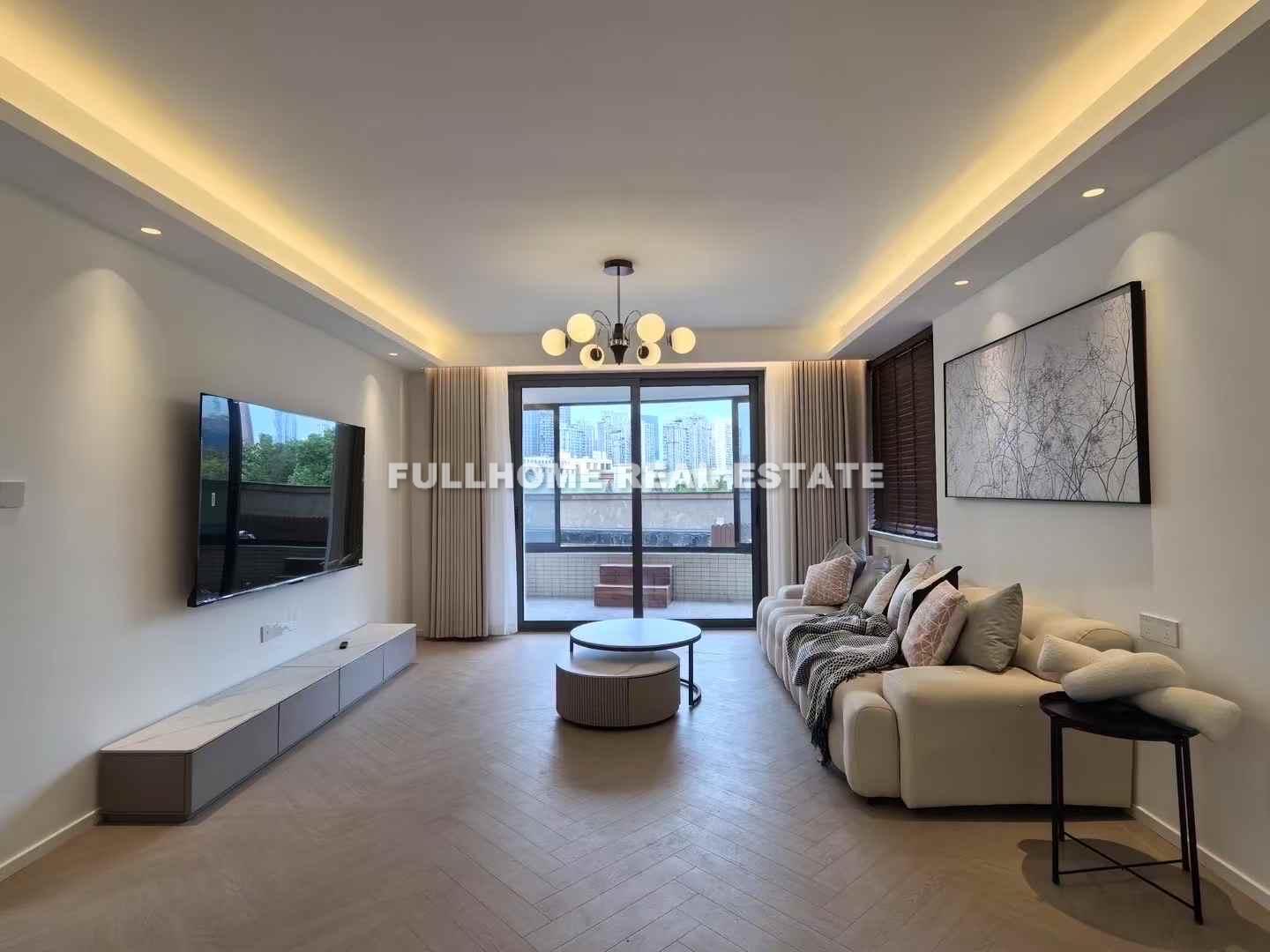 Similar property: City Apartment, 3 bedrooms, 180 sqm in Shanghai