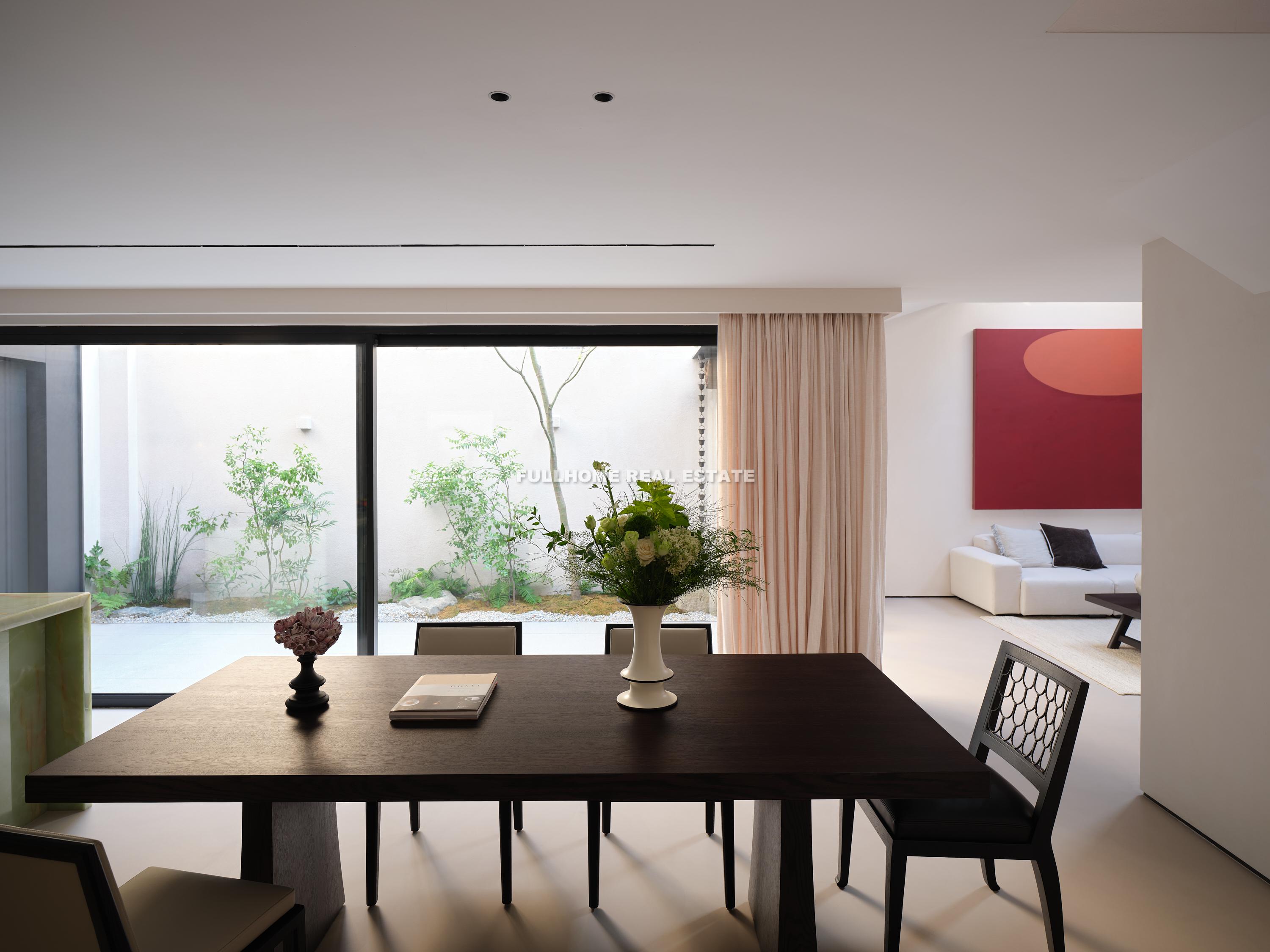 Lane 1-1000 South Shanxi Road Old House - 3 bedroom apartment in Shanghai, FFC, Downtown