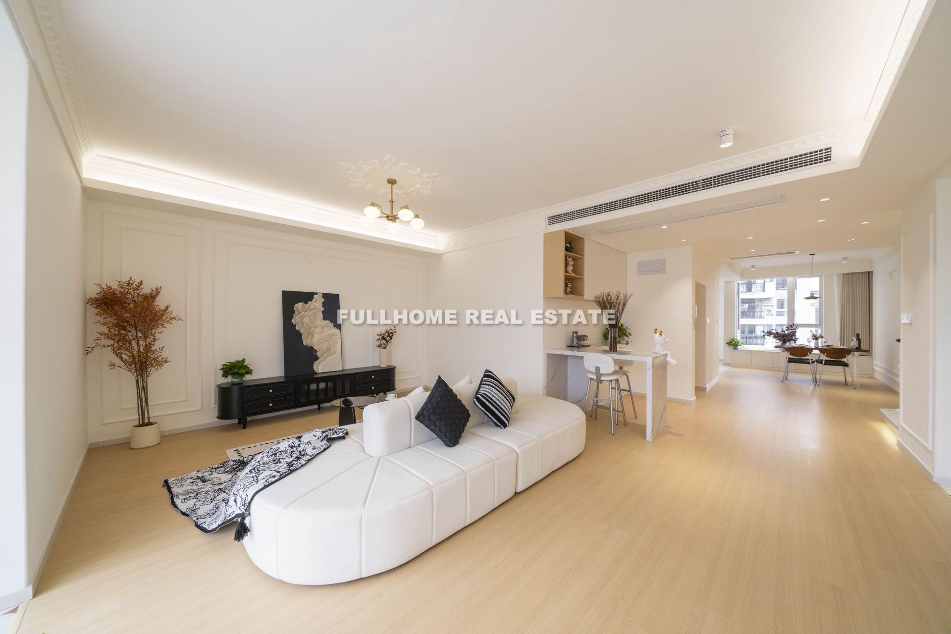 Jinse Gangwan Apartment - 5 bedroom apartment in Shanghai, Downtown, Downtown