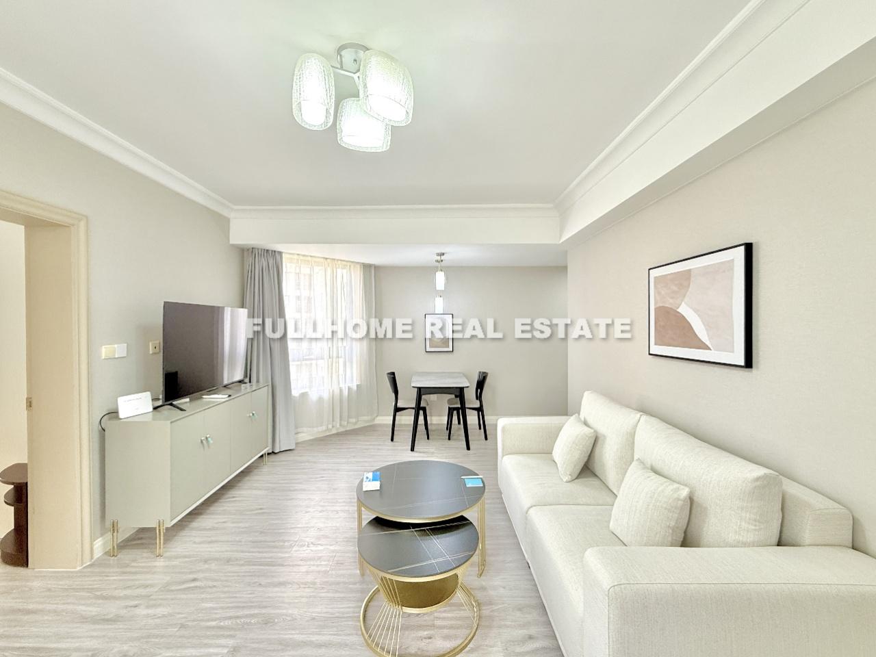 Same compound: Gubei International Plaza, 1 bedrooms in Shanghai