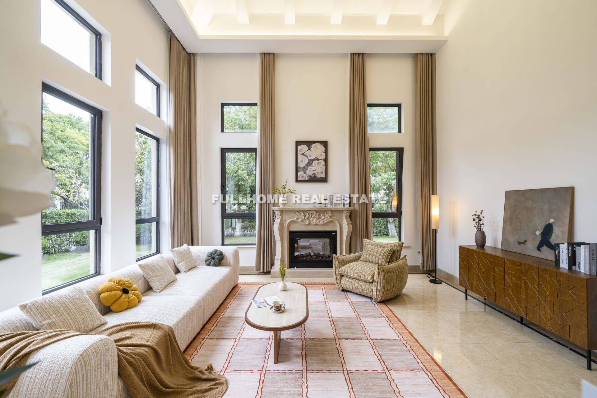 Similar property: YINTAO GOLF VILLA, 6 bedrooms, 450 sqm in Shanghai