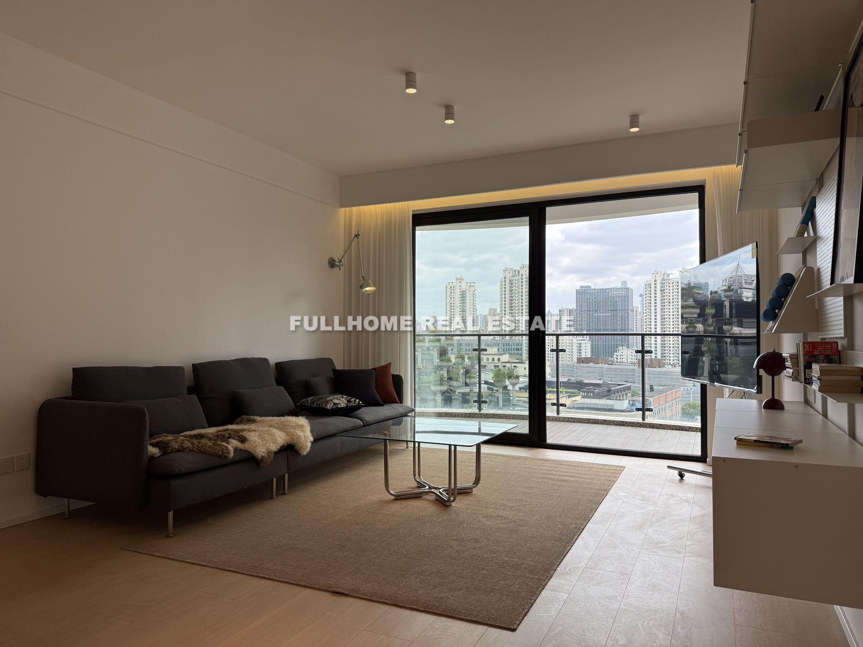 Zhong Yuan Liang Wan Cheng - 3 bedroom apartment in Shanghai, Putuo, Downtown