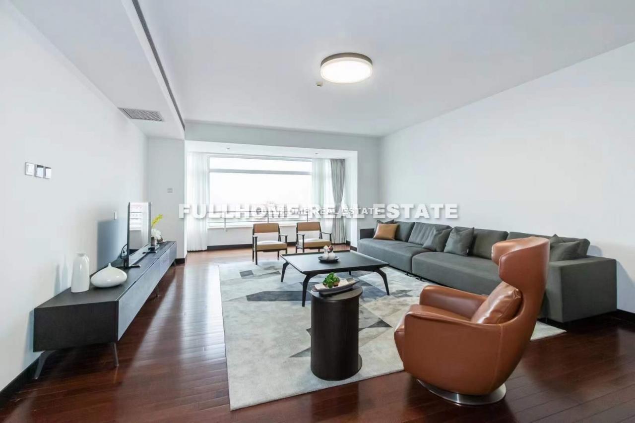 Similar property: Park Apartments, 3 bedrooms, 248 sqm in Beijing