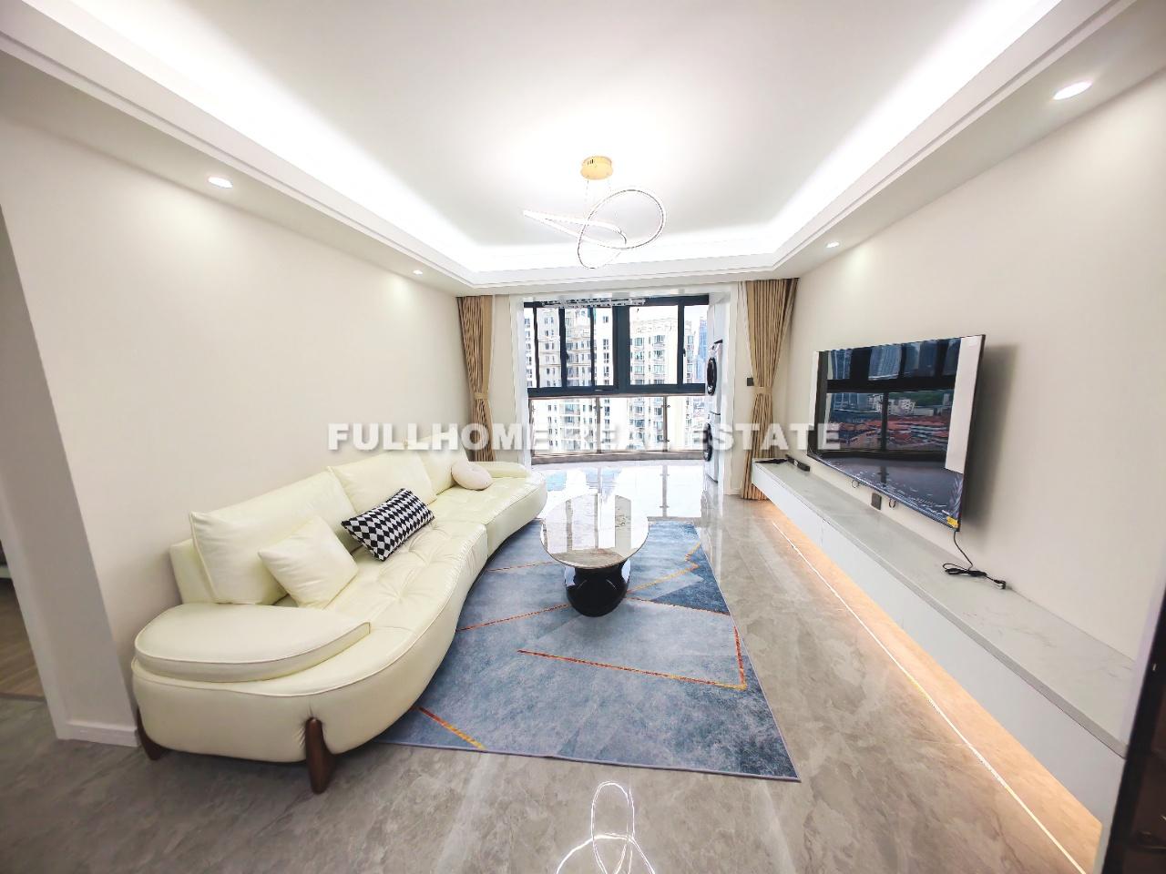 Same compound: First Block, 2 bedrooms in Shanghai
