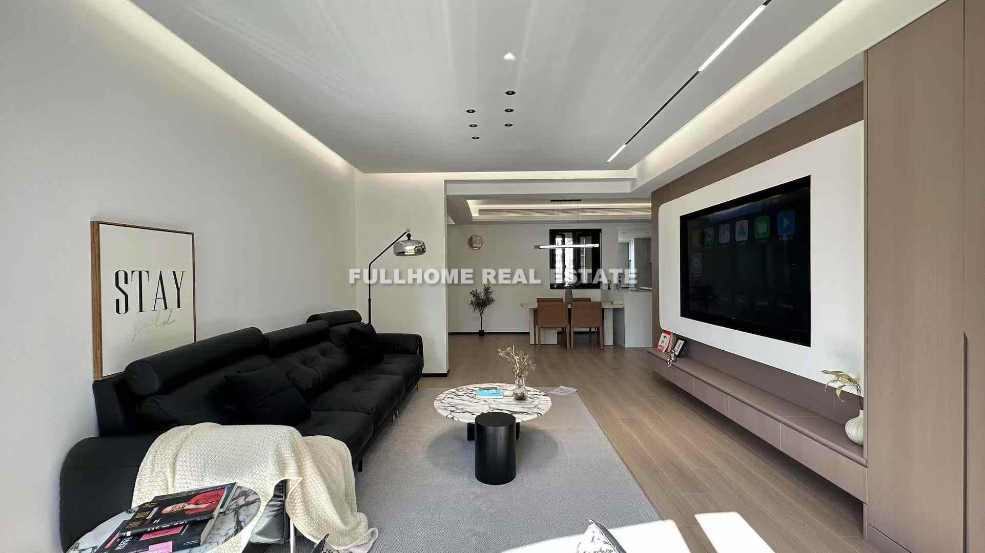 Similar property: Xin Tian Di Riverside Garden, 3 bedrooms, 145 sqm in Shanghai