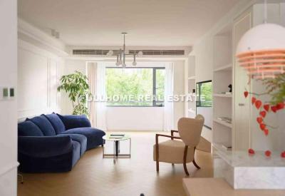 Similar property: Season Garden, 3 bedrooms, 140 sqm in Shanghai