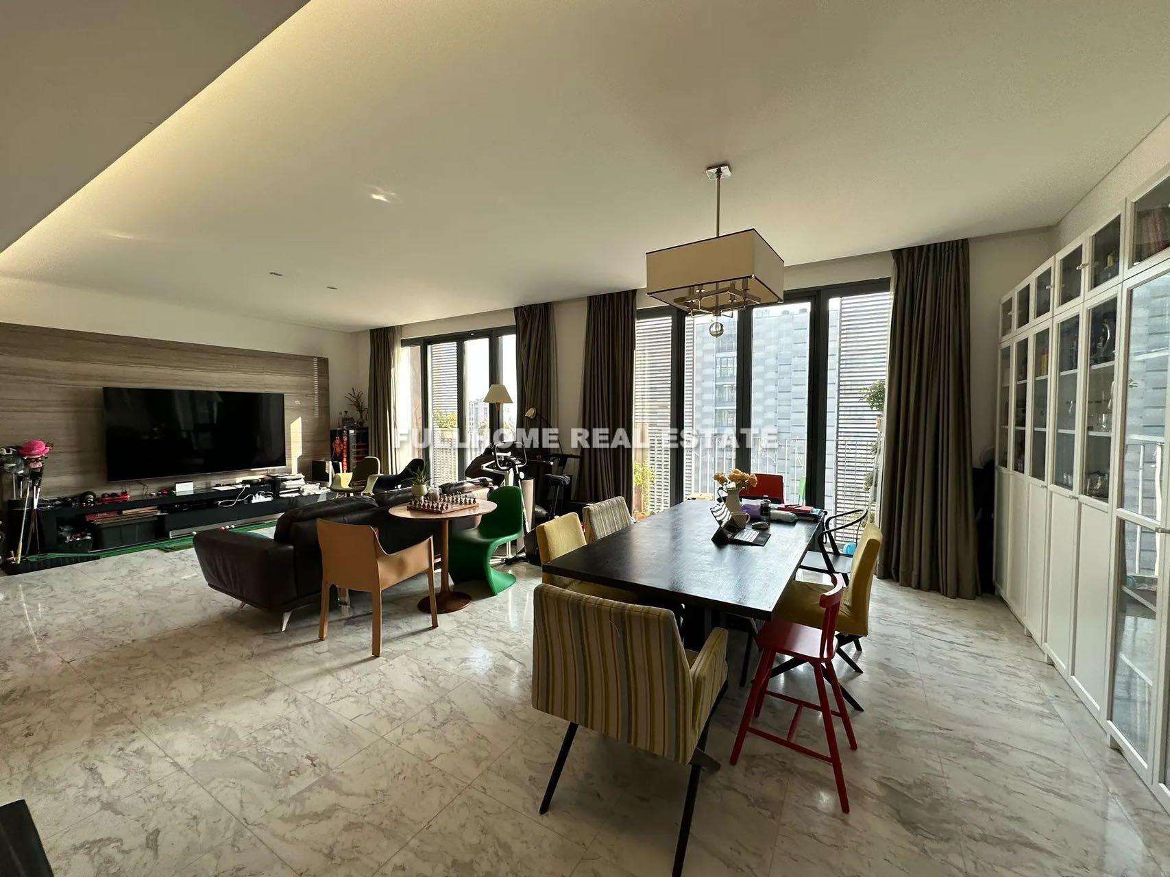 Similar property: Lakeside Ville Phase III, 3 bedrooms, 213 sqm in Shanghai