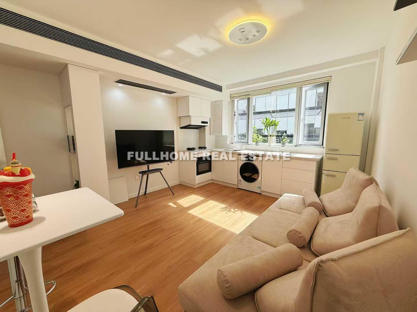 Lane 100-2000 West Nan Jing Road Old House - 1 bedroom apartment in Shanghai, Downtown, Downtown