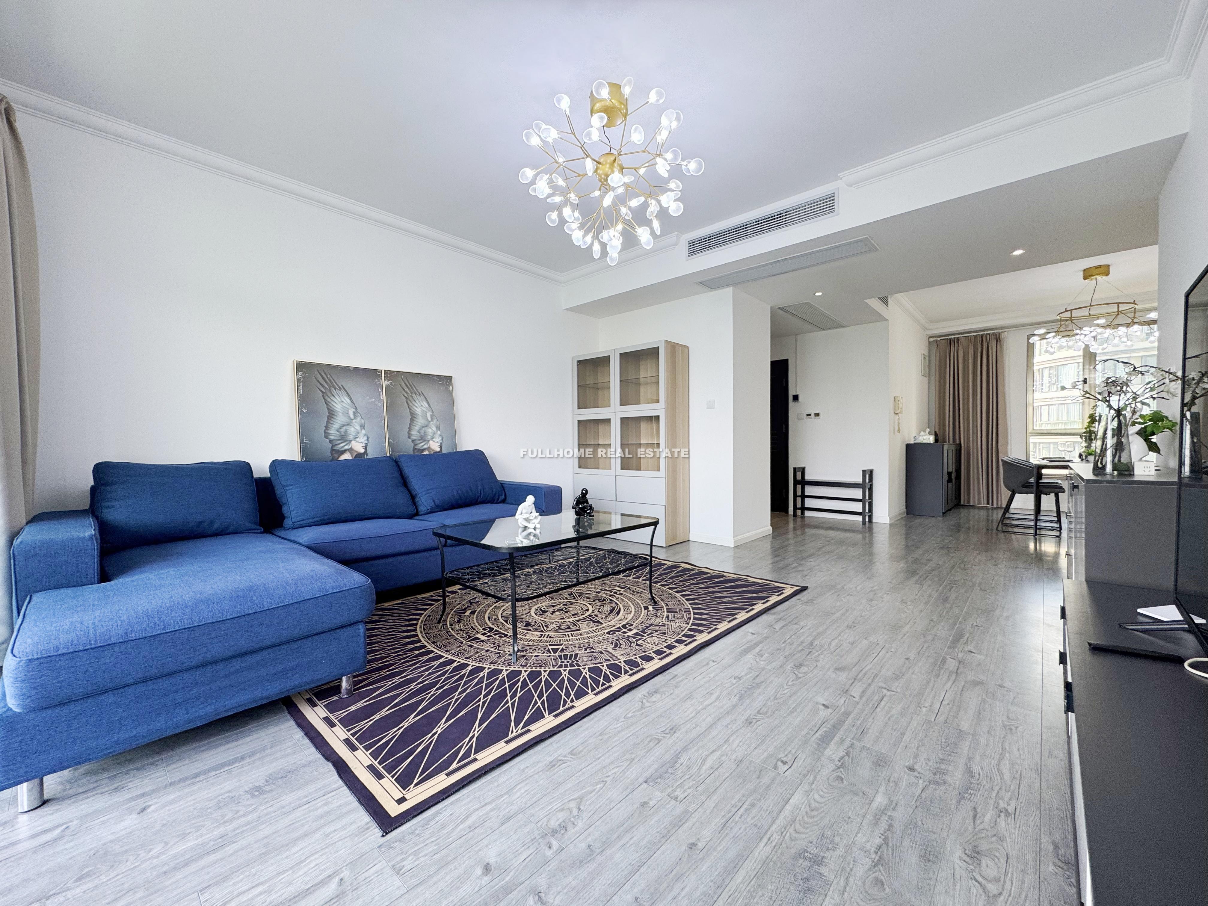 Top Of City - 3 bedroom apartment in Shanghai, People Square, Downtown