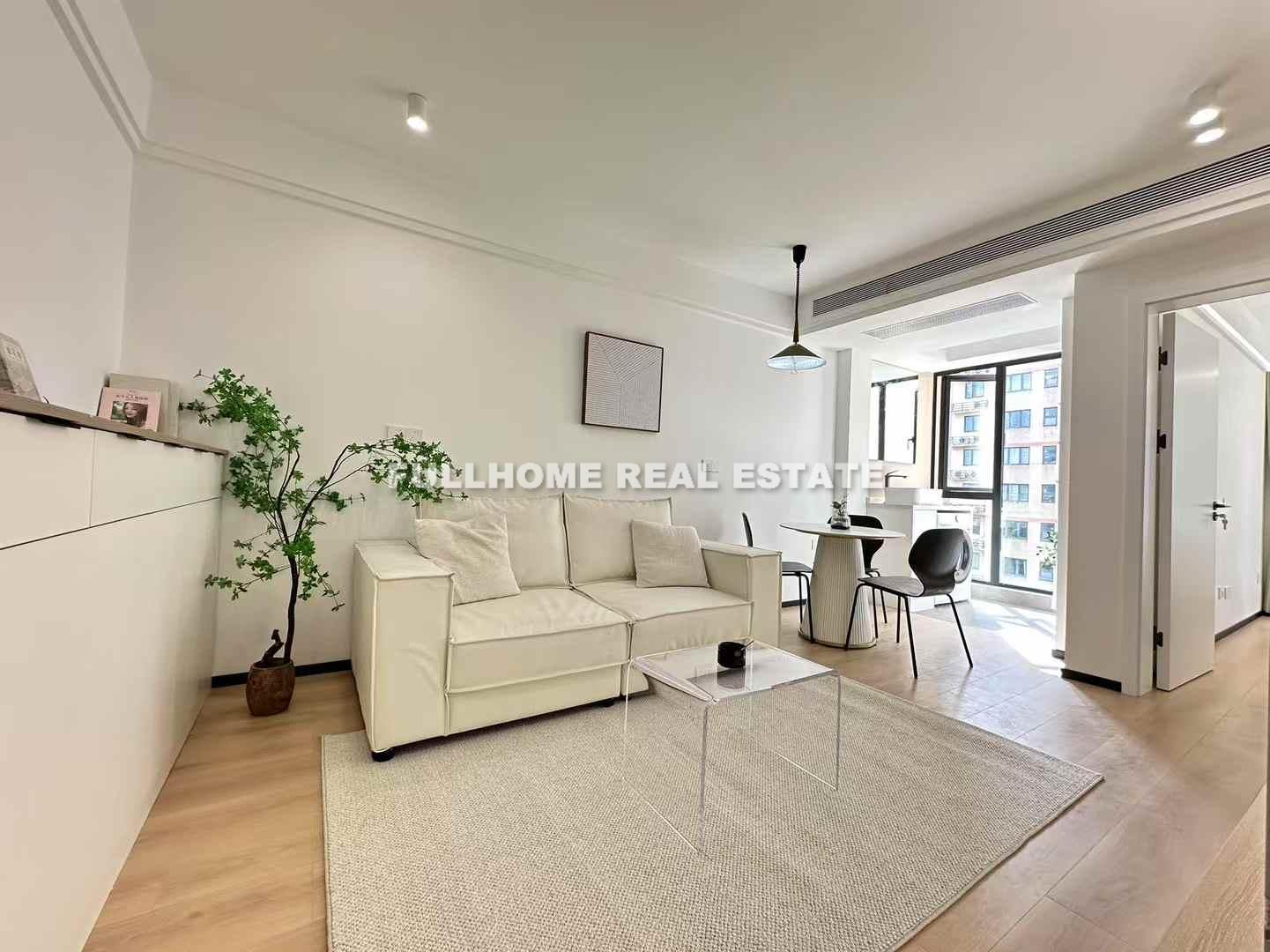 Similar property: Tian Shan Hua Ting, 1 bedrooms, 62 sqm in Shanghai