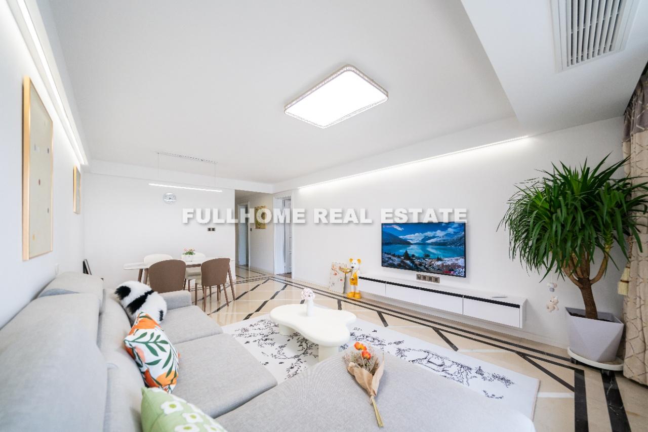 Zhong Hai Wan Jin Cheng Phase 3 - 3 bedroom apartment in Shanghai, Downtown, Downtown