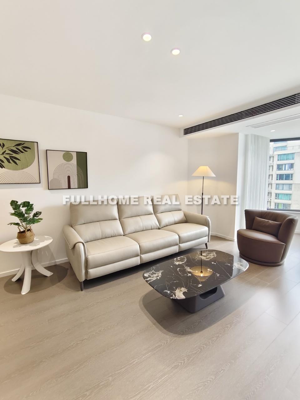 Oriental Manhattan - 3 bedroom apartment in Shanghai, Xujiahui, Downtown