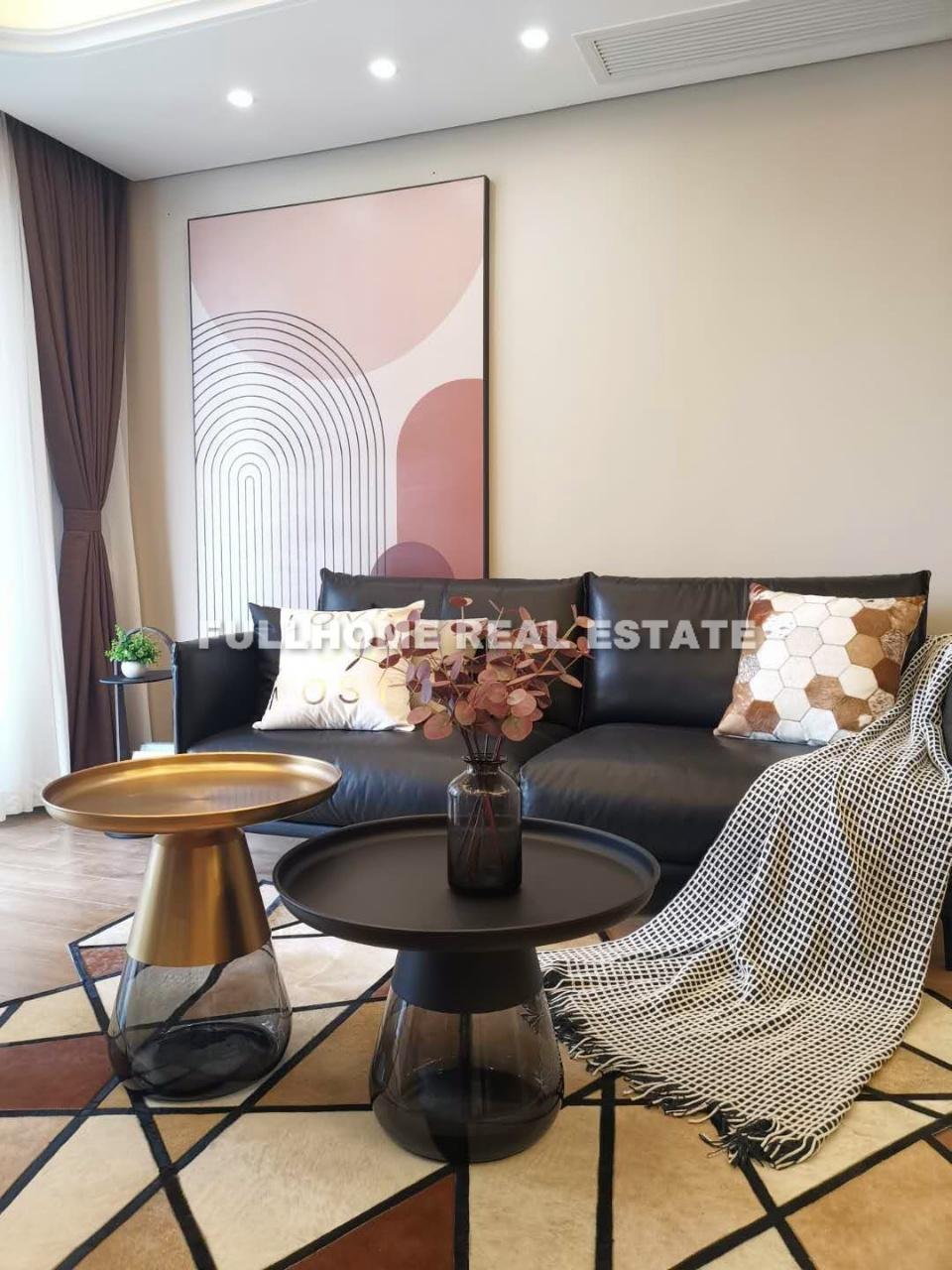 The East - Interior view 2, Guangzhou rental property