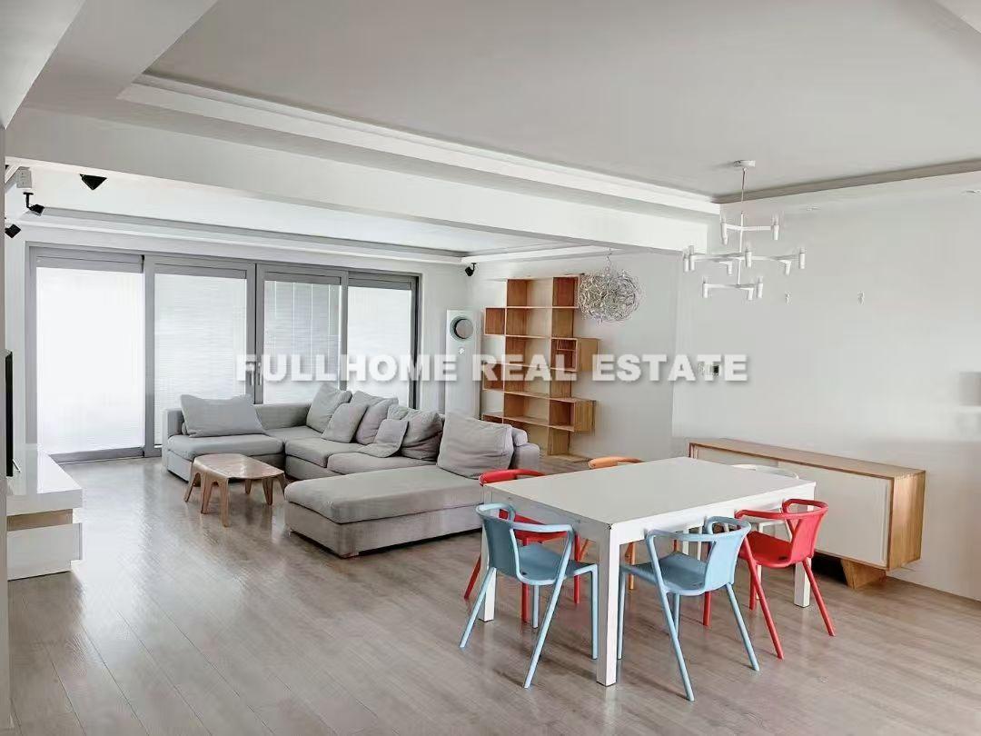 Similar property: Zhong Hui Garden, 3 bedrooms, 186 sqm in Shanghai