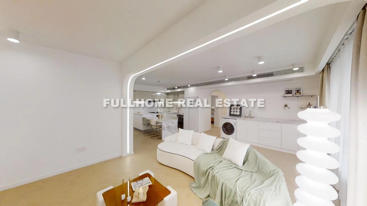 Similar property: Hongtai Apartment, 3 bedrooms, 150 sqm in Shanghai