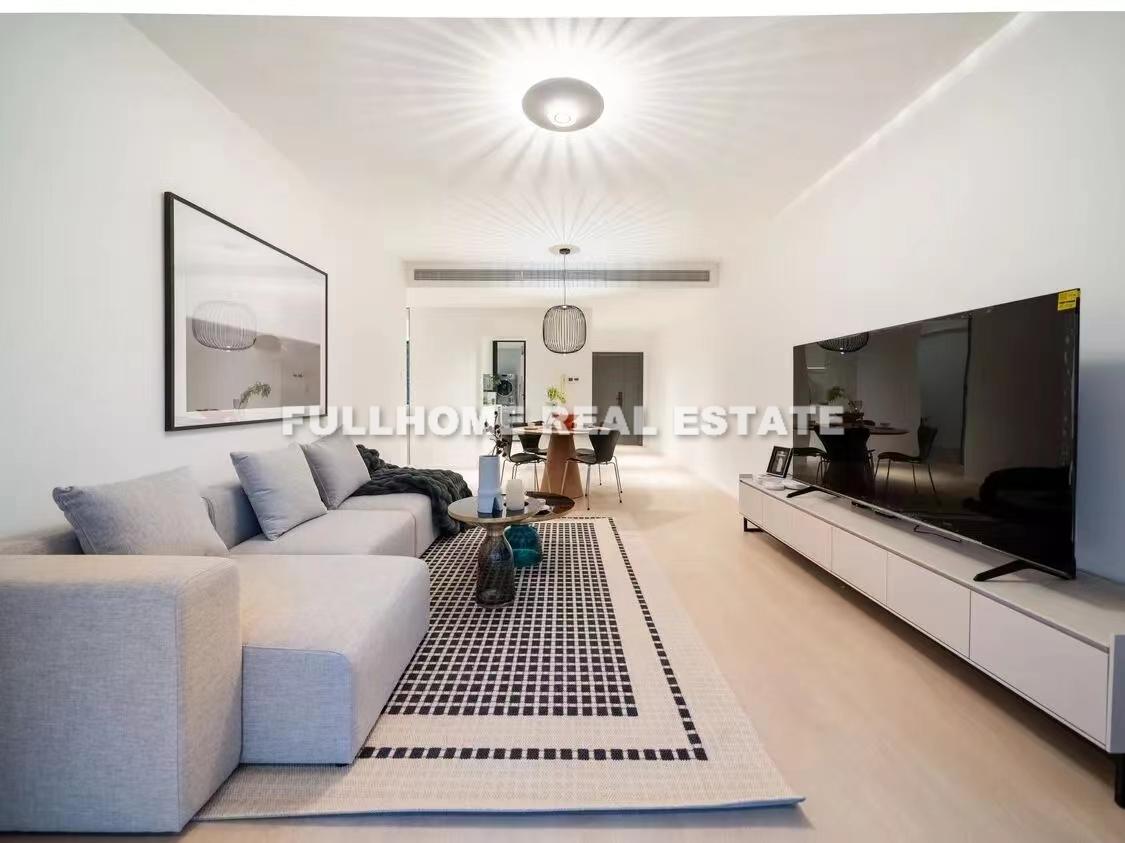 Shanghai May - 4 bedroom apartment in Shanghai, Xujiahui, Downtown