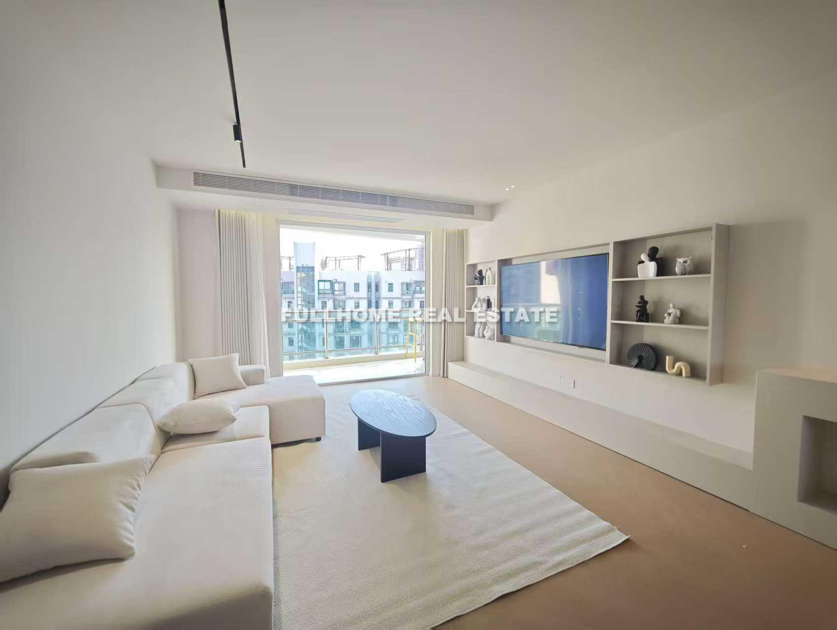 Same compound: Pudong Century Garden, 3 bedrooms in Shanghai