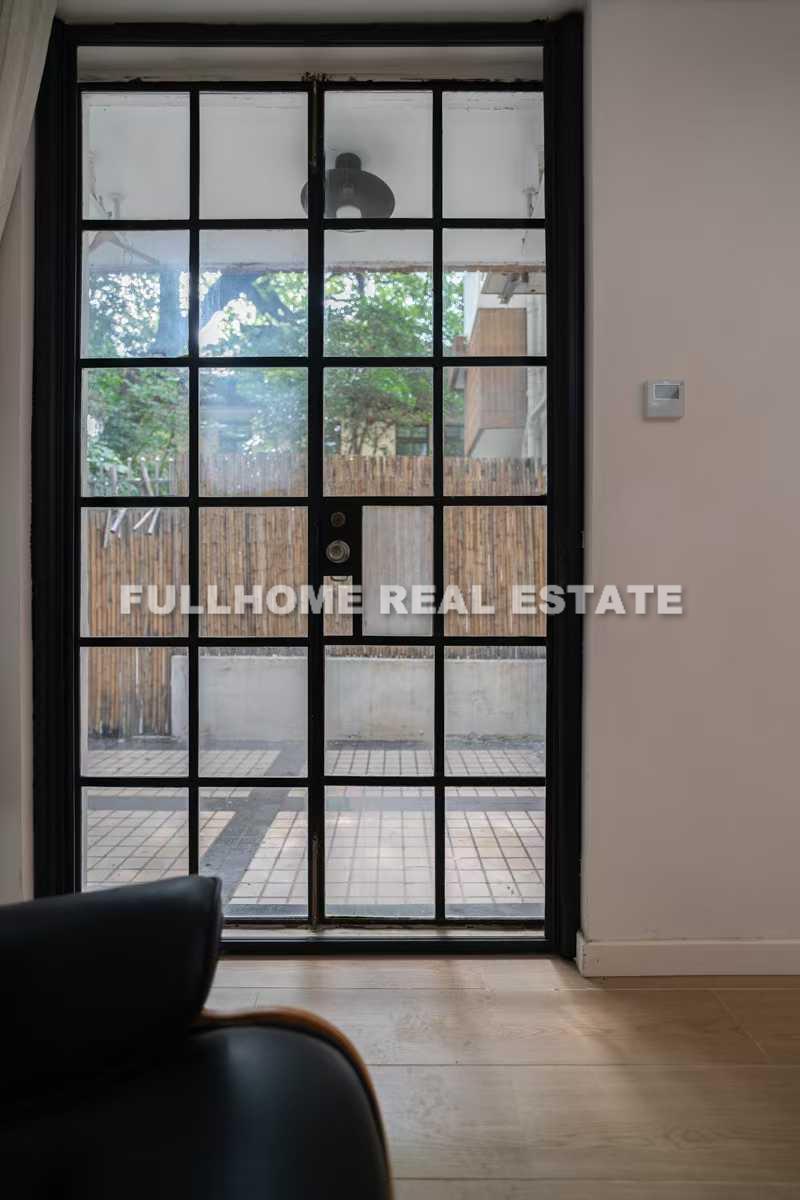 Lane 1-500 Wanpin Road Old House	 - Interior view 2, Shanghai rental property