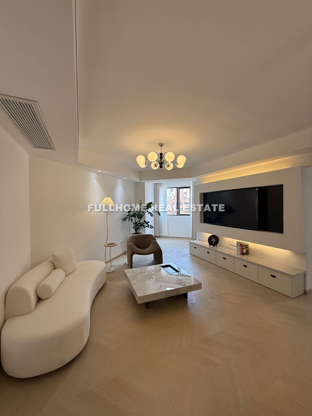 Same compound: San He Garden, 3 bedrooms in Shanghai