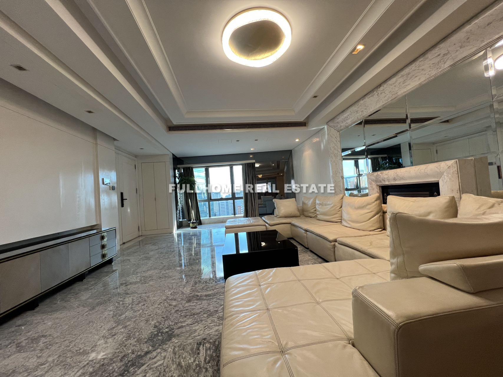 Same compound: Prince Hills, 3 bedrooms in Shanghai