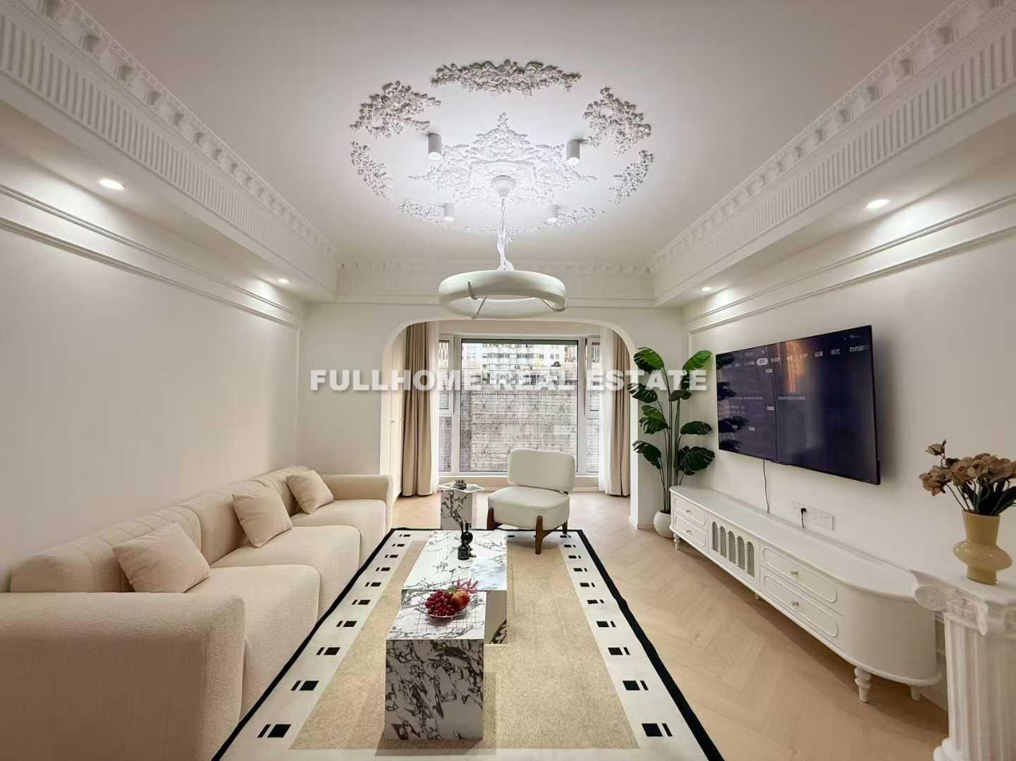 Same compound: Central Park, 3 bedrooms in Shanghai
