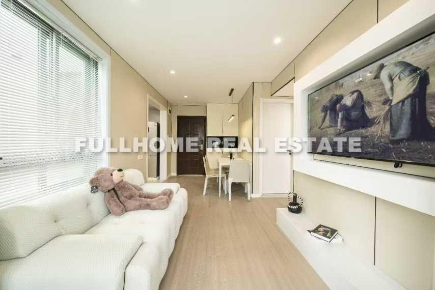Same compound: Top Of City, 1 bedrooms in Shanghai