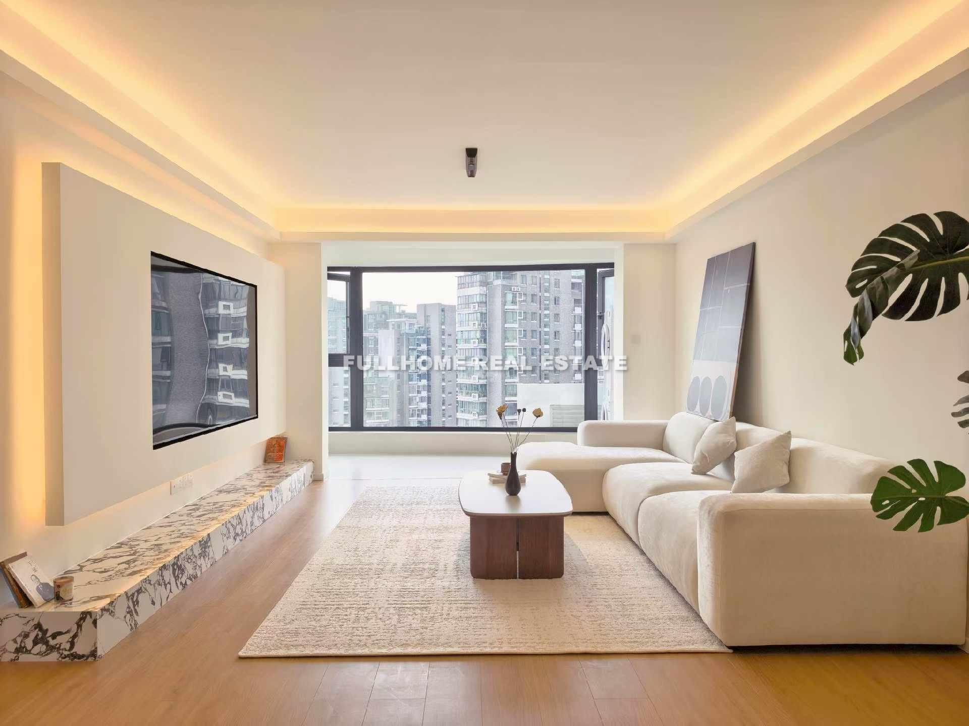 Same compound: Dahua River Garden, 3 bedrooms in Shanghai