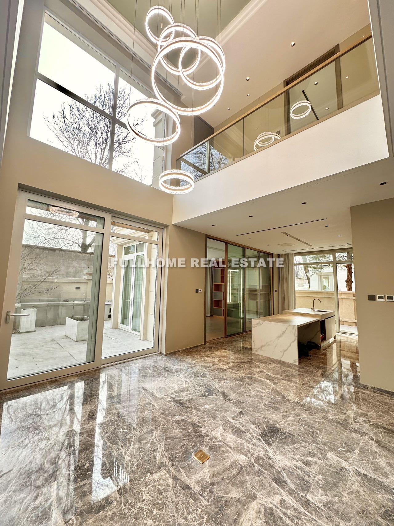 Same compound: Beijing Riviera, 7 bedrooms in Beijing