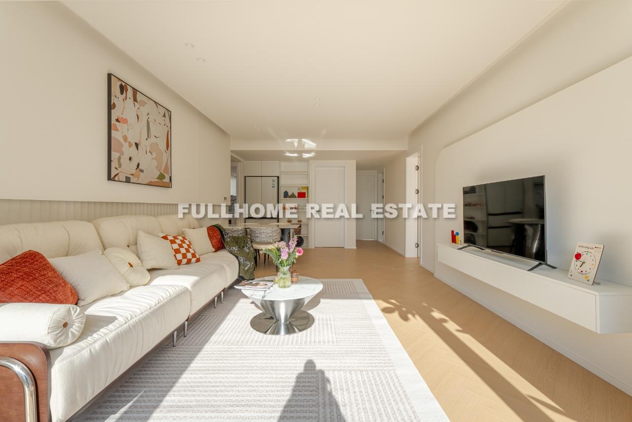 Similar property: Fuyuanhui Ju, 3 bedrooms, 140 sqm in Shanghai