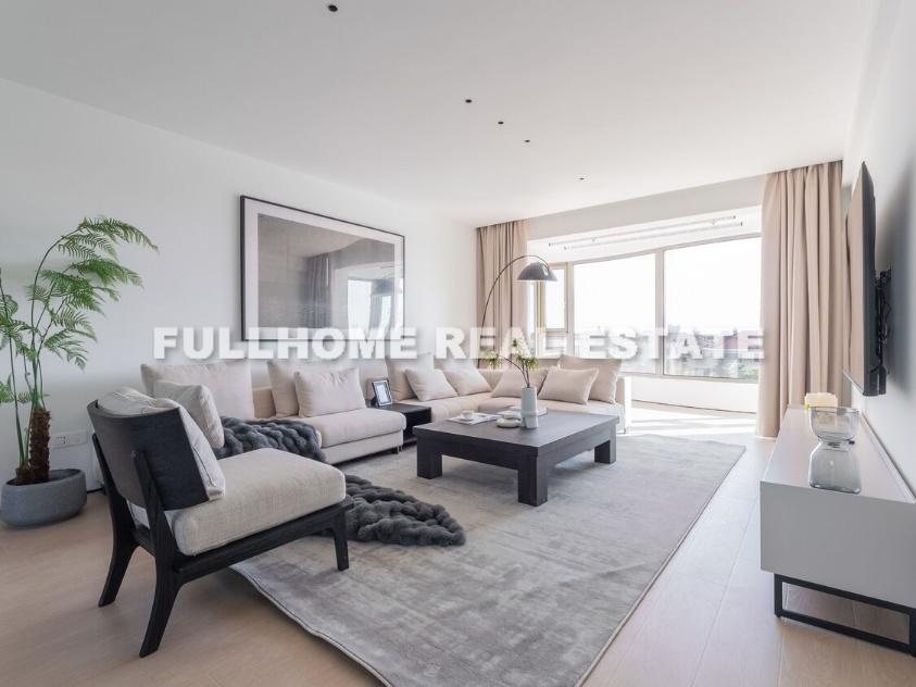 Similar property: Shimao Lakeside Garden, 3 bedrooms, 193 sqm in Shanghai