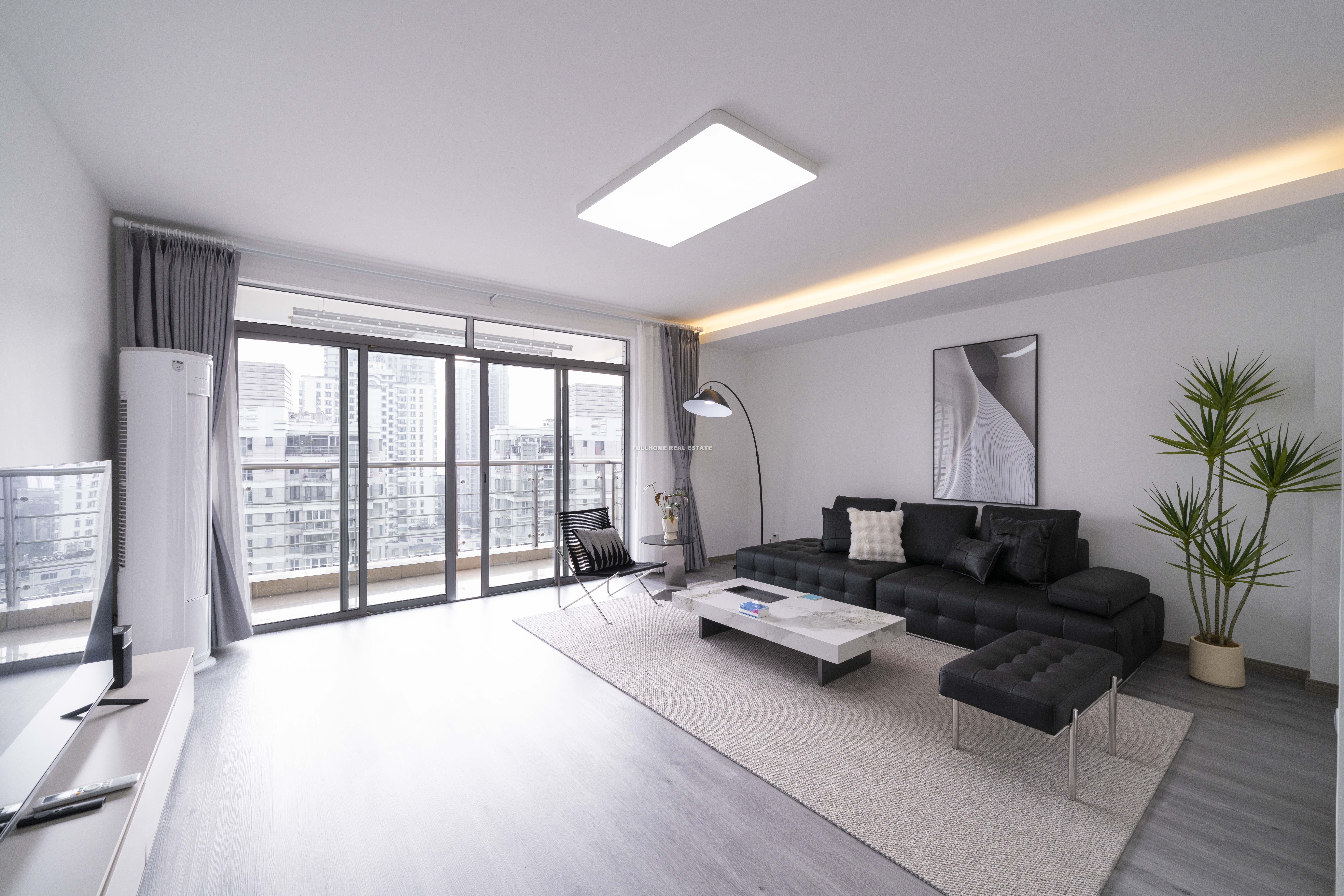 Similar property: Fuyuanhui Ju, 3 bedrooms, 165 sqm in Shanghai