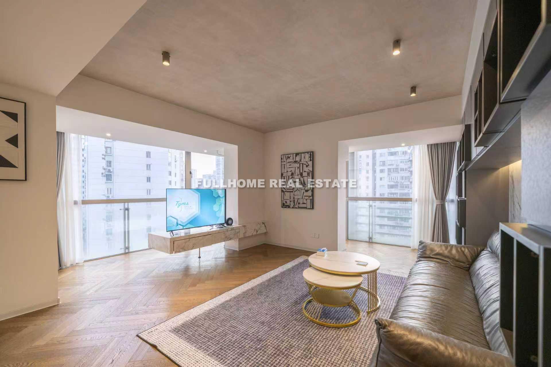 Same compound: Novel Century, 3 bedrooms in Shanghai