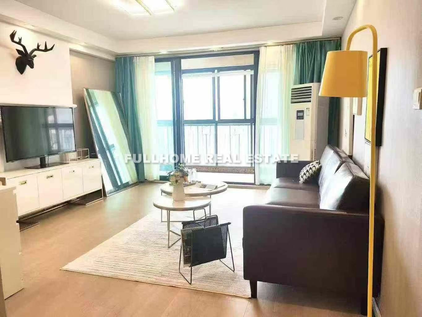 Zhong Yuan Liang Wan Cheng - 2 bedroom apartment in Shanghai, Putuo, Downtown