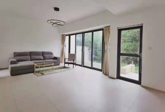 Same compound: Westwood Green, 4 bedrooms in Shanghai