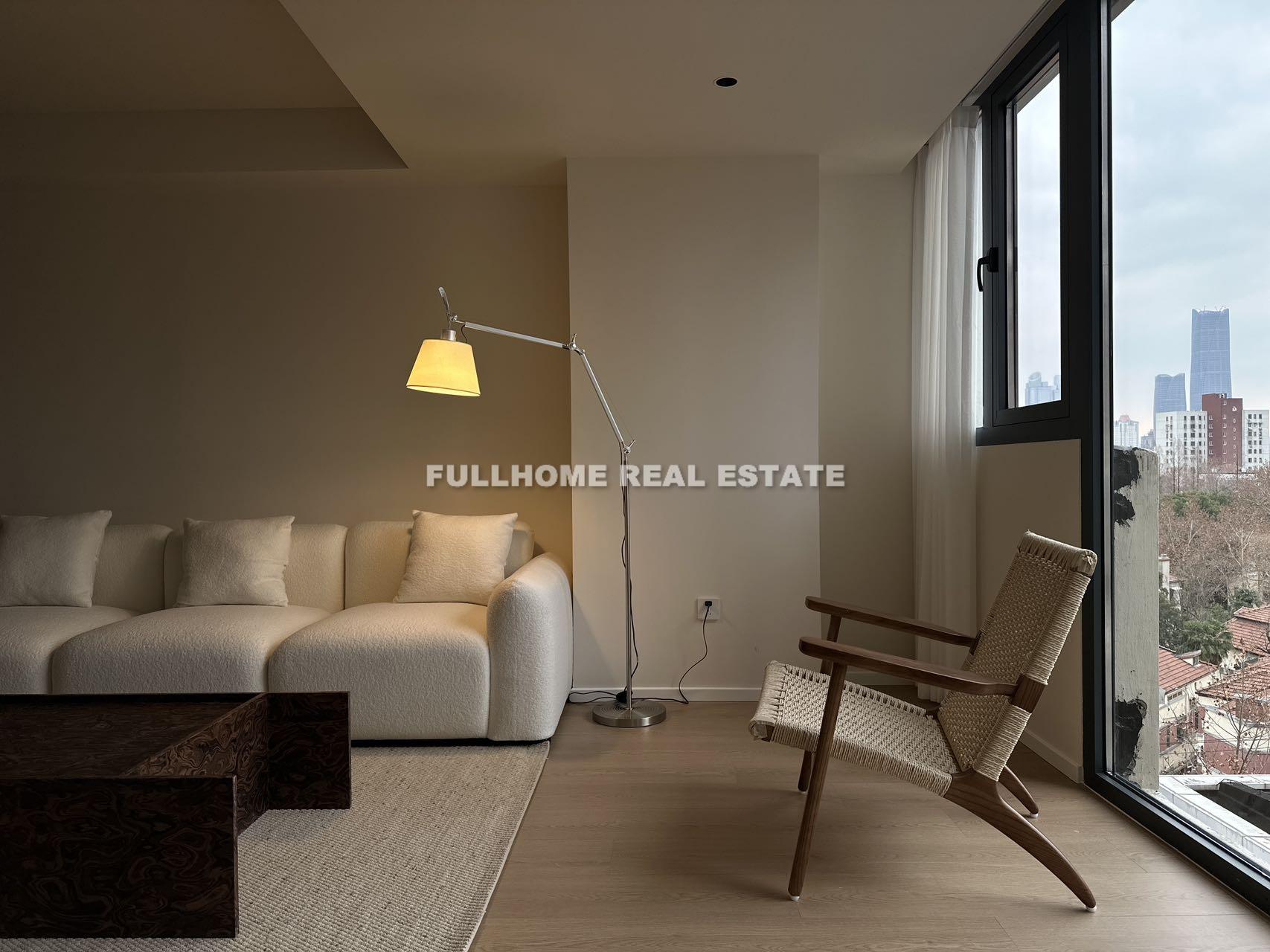 Similar property: Xuhui Yiping Garden, 2 bedrooms, 130 sqm in Shanghai