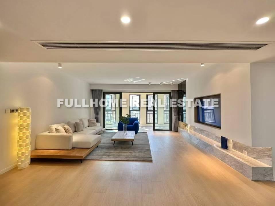Dawn Garden - 4 bedroom apartment in Shanghai, Jingqiao Green City, Pudong