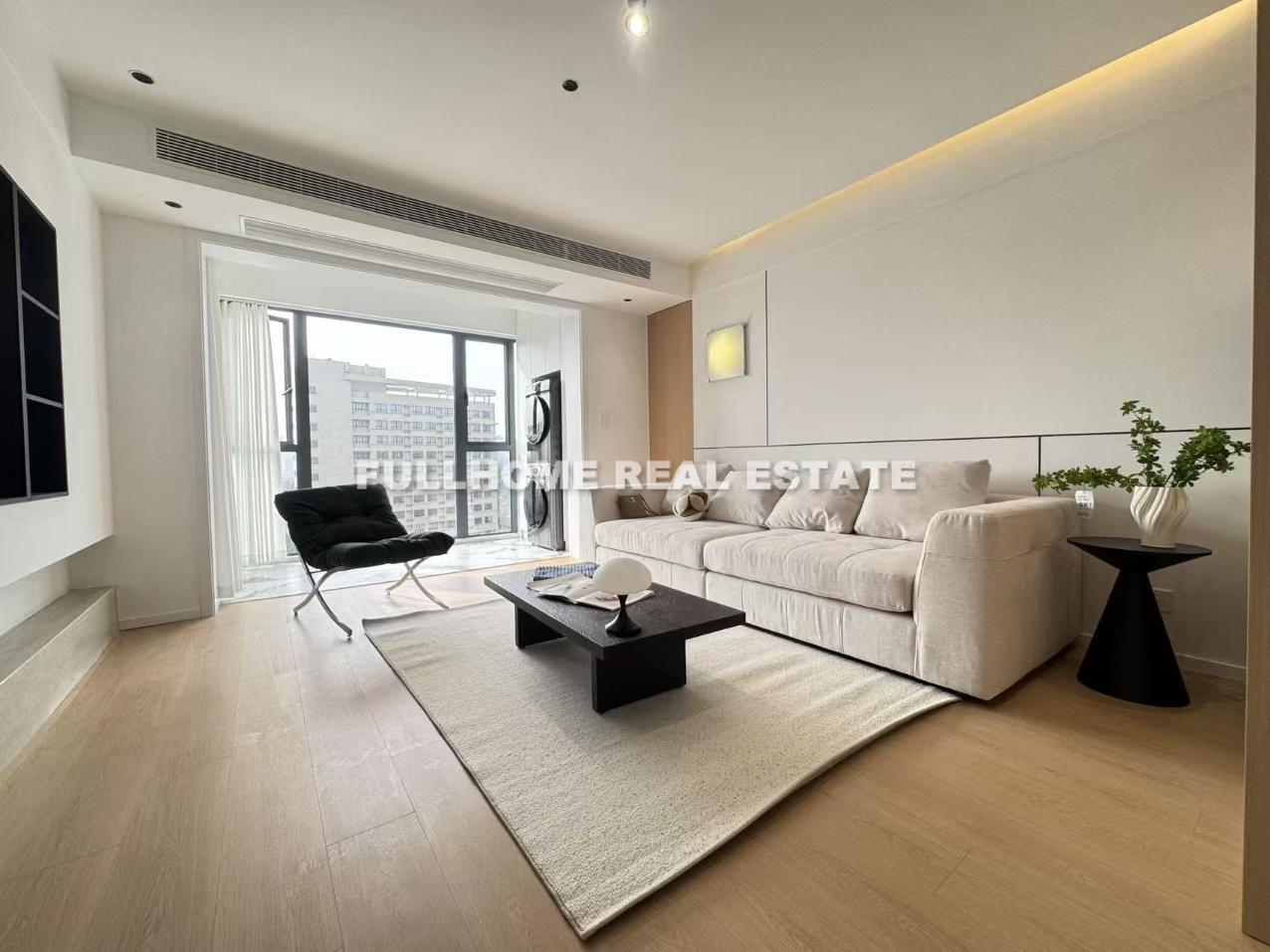 Similar property: Jinxiu Tiandi Garden, 3 bedrooms, 138 sqm in Shanghai