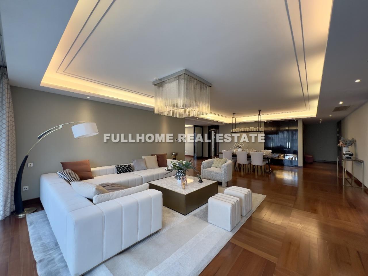 Same compound: The Paragon, 4 bedrooms in Shanghai