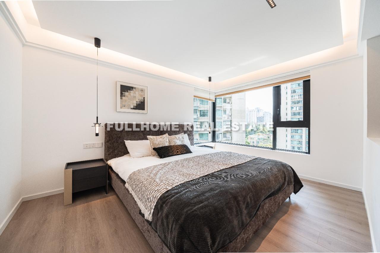 Similar property: Xuhong Huating, 4 bedrooms, 175 sqm in Shanghai