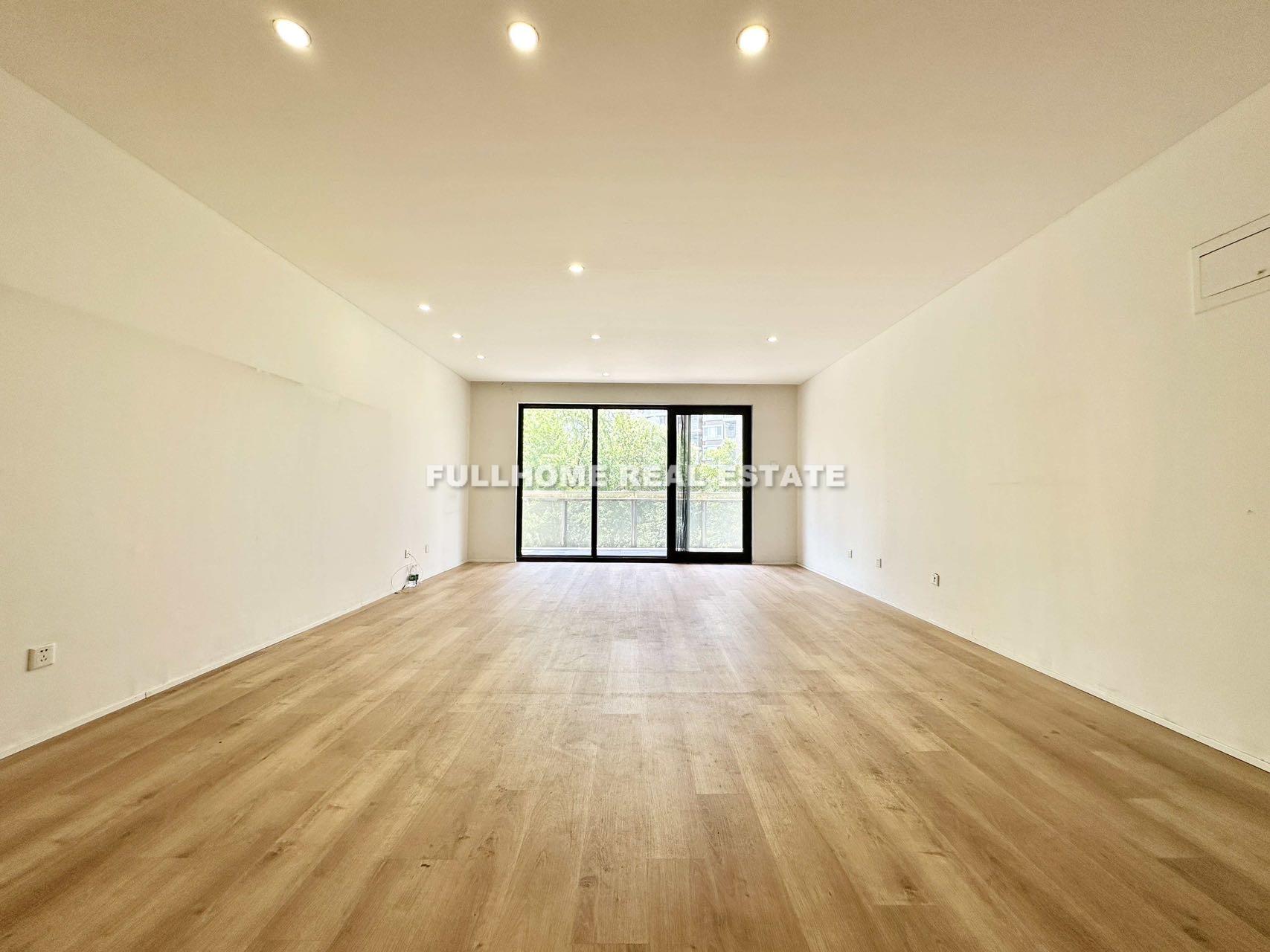 Same compound: Victoria Garden Apartments, 3 bedrooms in Beijing