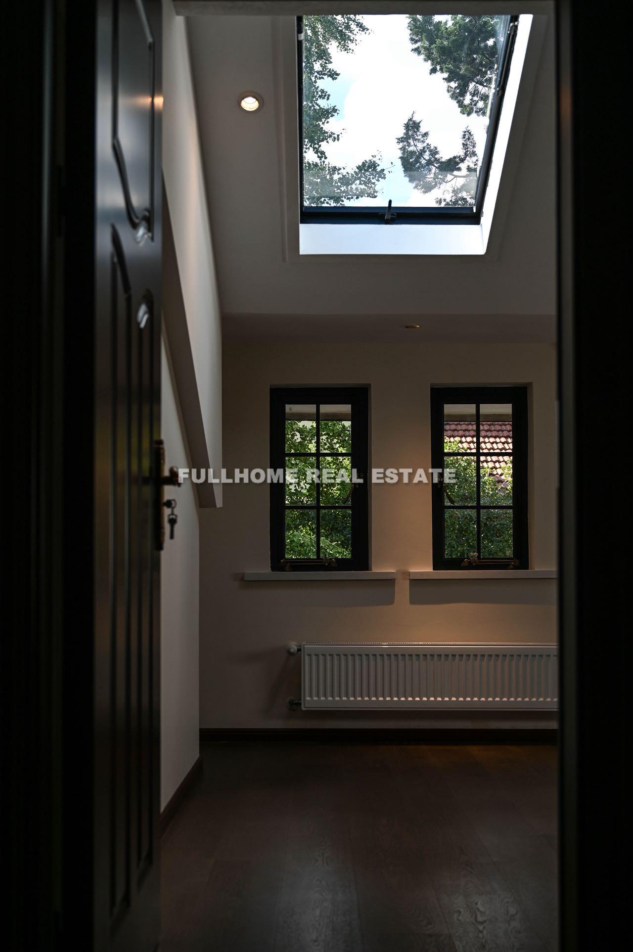 Lane 1-1000 South Shanxi Road Old House - Interior view 6, Shanghai rental property