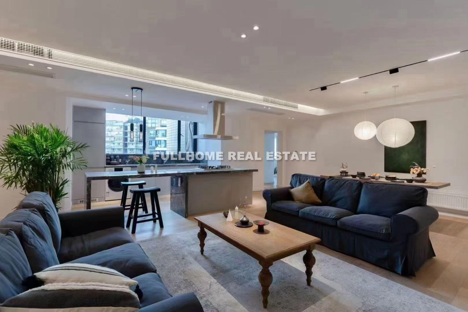 Similar property: Yu Cheng Apartment, 2 bedrooms, 170 sqm in Shanghai