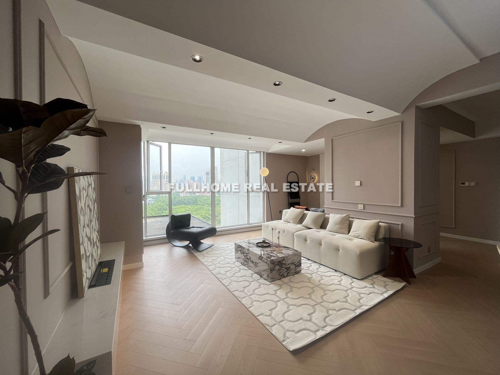 Similar property: Huijin Plaza, 1 bedrooms, 130 sqm in Shanghai