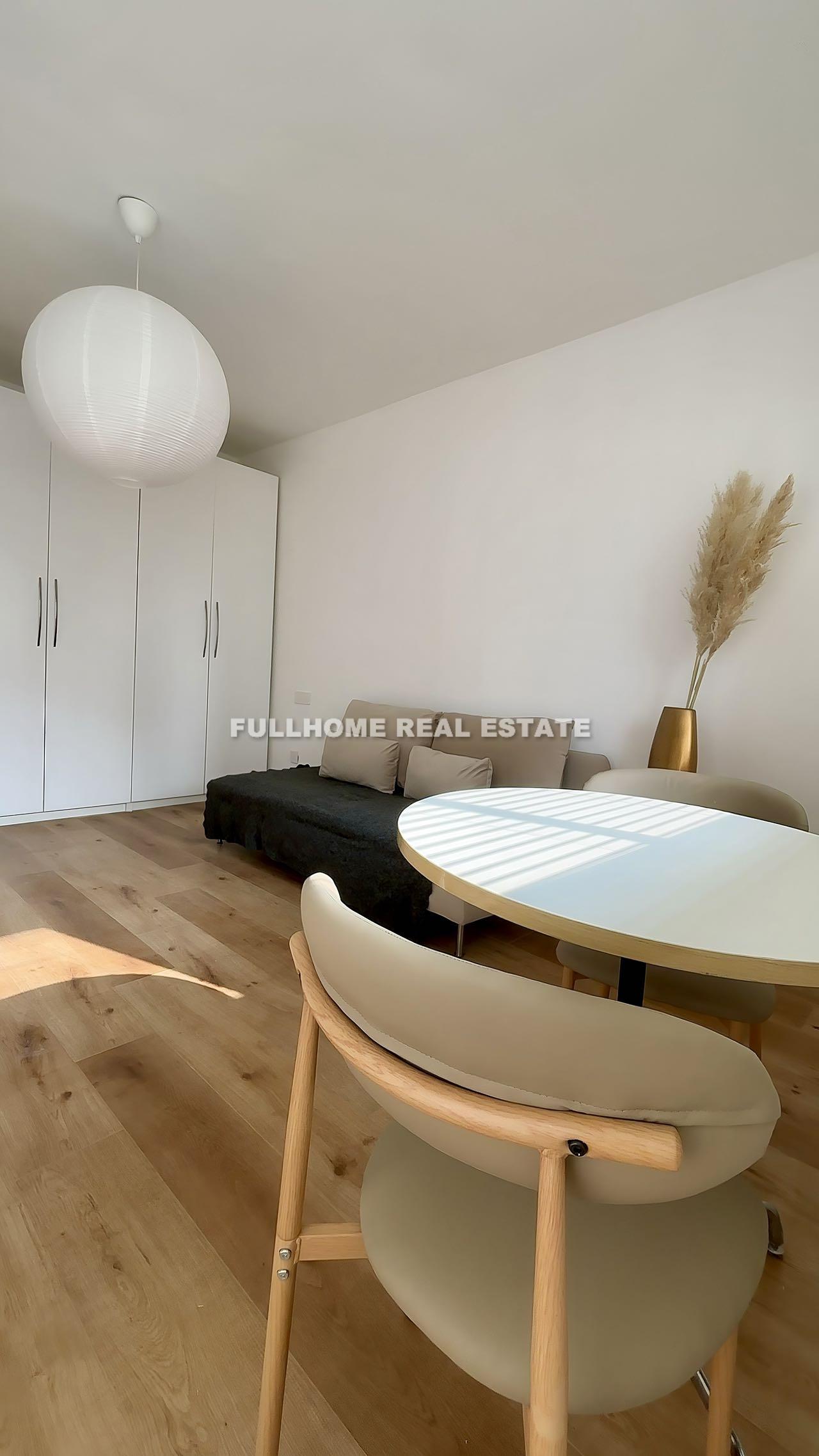 Similar property: Fenglin Apartment, 1 bedrooms, 70 sqm in Shanghai
