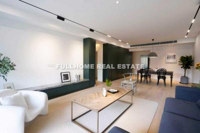 Same compound: Oriental Manhattan, 3 bedrooms in Shanghai