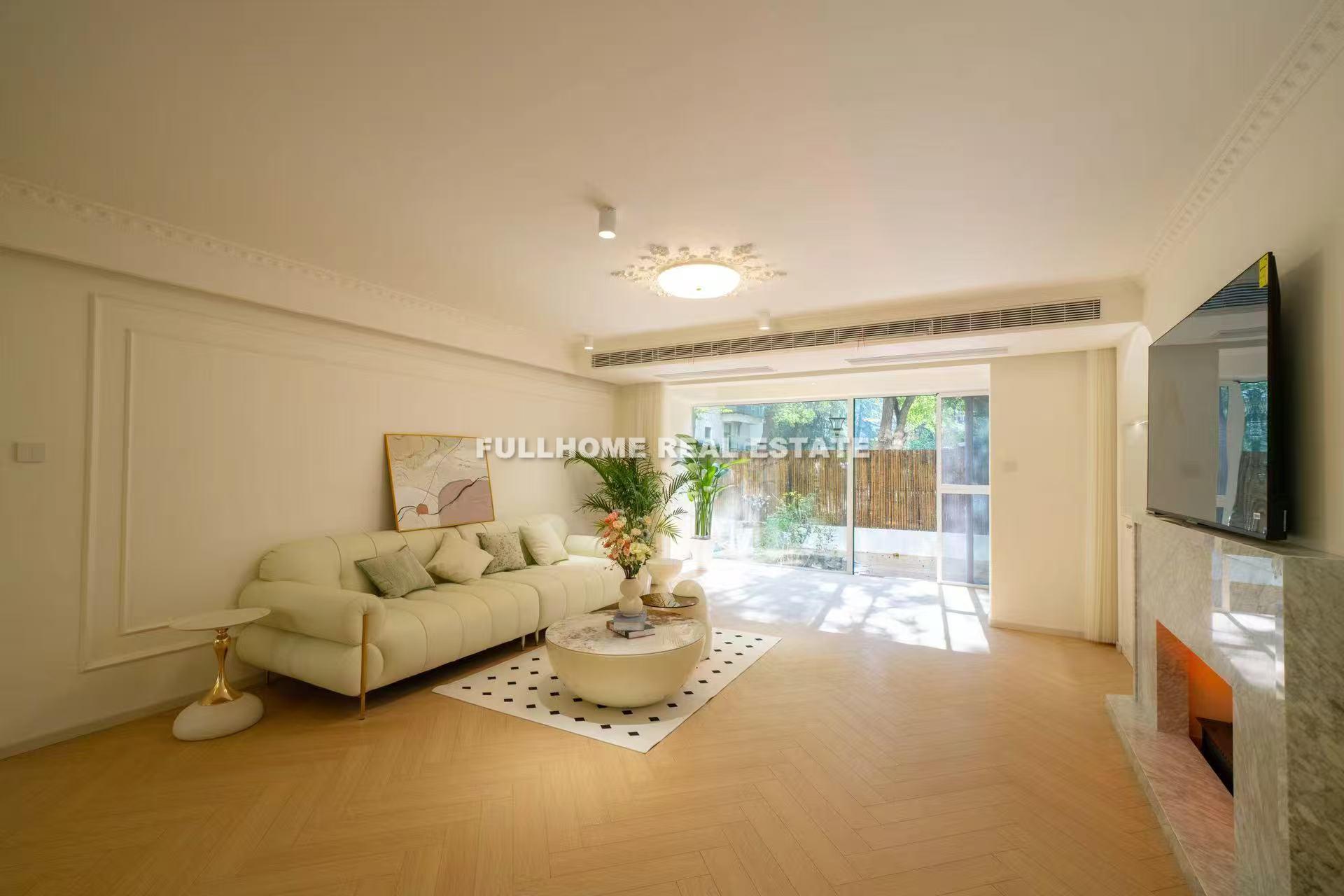 Same compound: Spring In Garden, 3 bedrooms in Shanghai